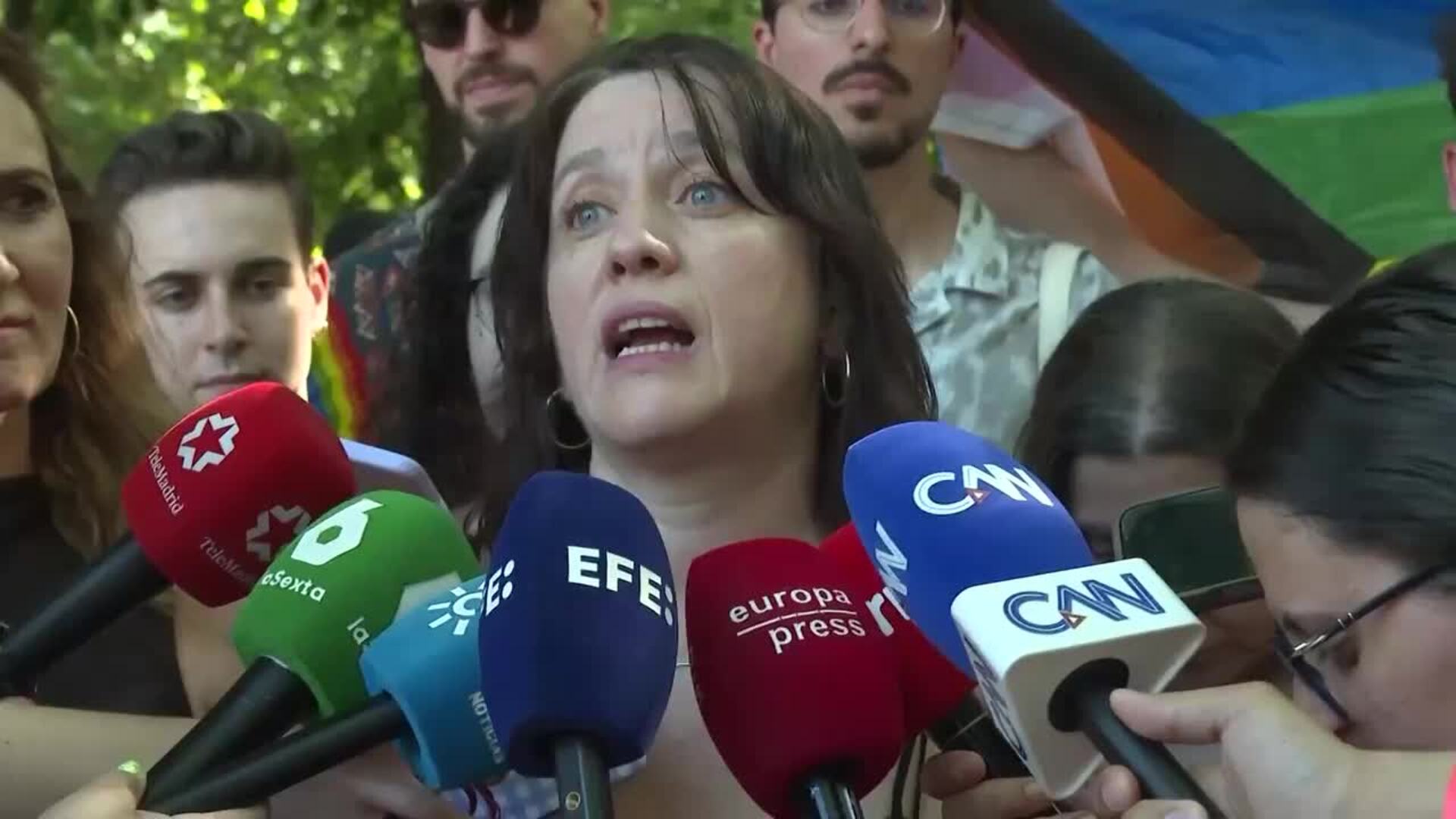 Sumar avisa al PP: "Si pactas con quienes odian al colectivo LGTBI, eres LGTBIfóbico"