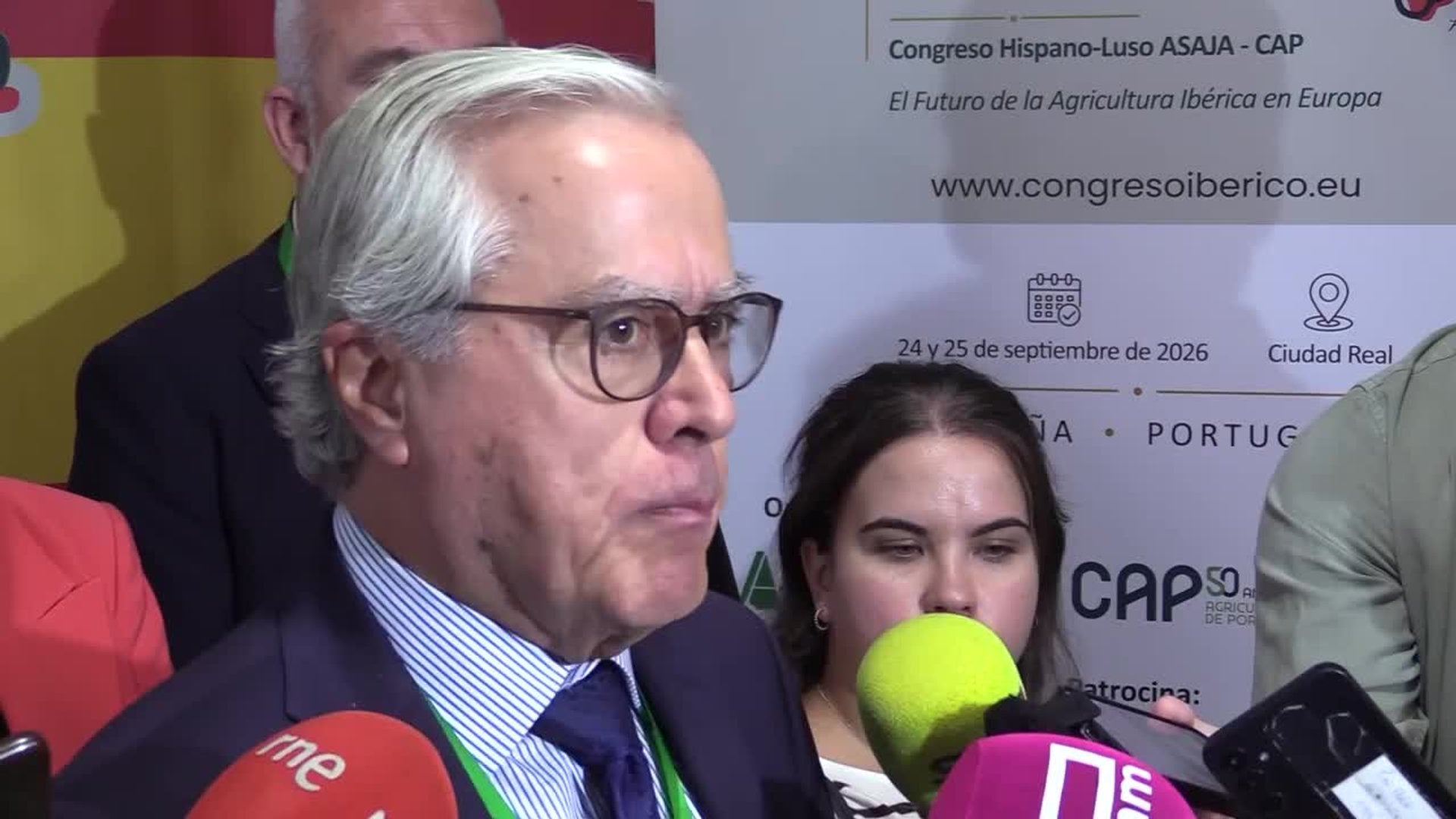 El campo español y portugués cierra filas para evitar recortes en la próxima PAC