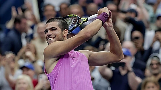 Alcaraz vuelve a lo grande y se apunta también al doble del US Open con Serena Williams