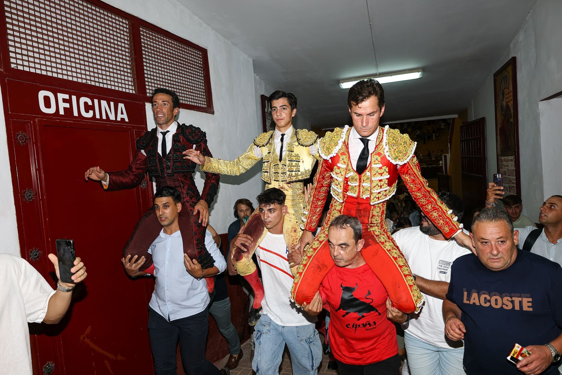 Cieza cierra una tarde taurina con Luque, David de Miranda y Marco Pérez a hombros - foto 2