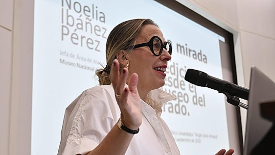 Noelia Ibáñez descubre en La Arrixaca «otra forma de mirar el arte» en el Museo del Prado