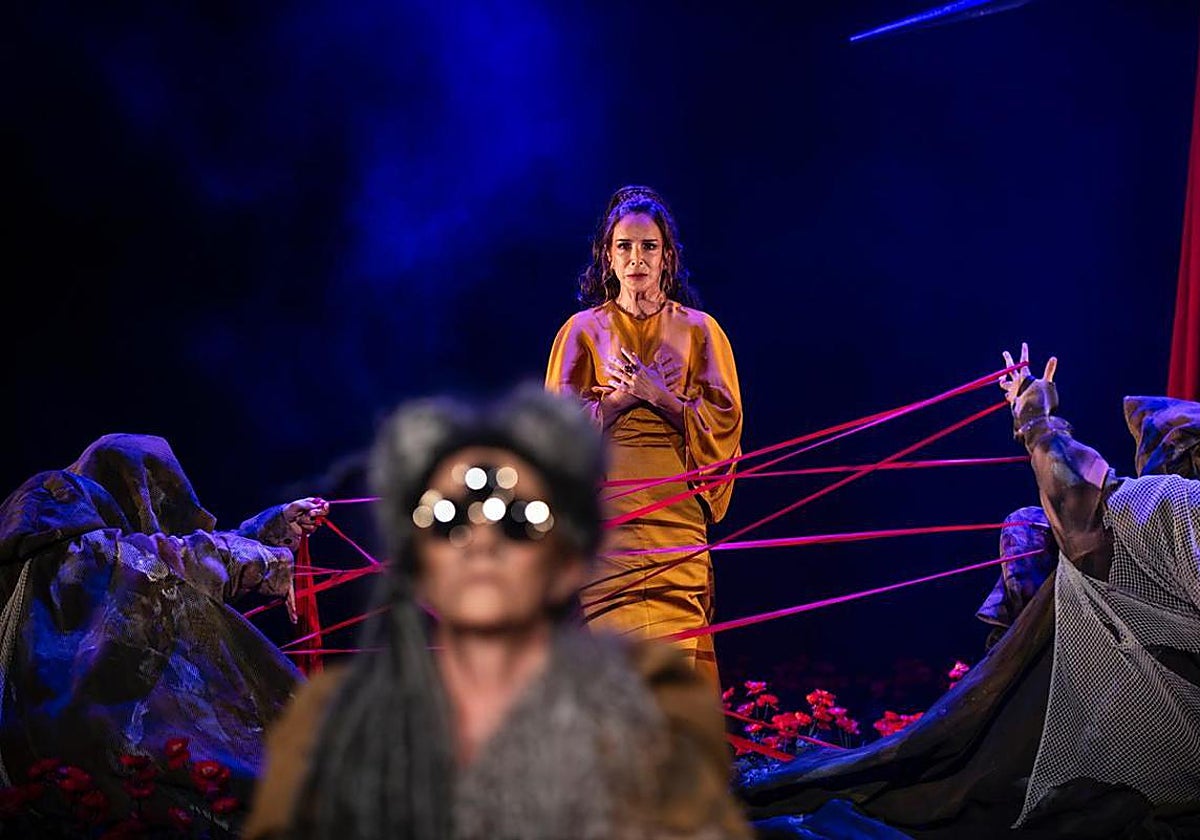 Lydia Bosch en uno de los momentos más intensos de la obra.
