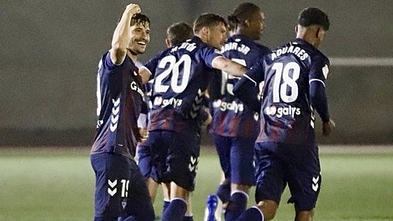 El Cartagena quiere anunciar el fichaje de Toni Villa antes del viernes