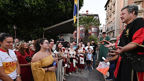 Las imágenes de la búsqueda del corazón de Alfonso X en Murcia
