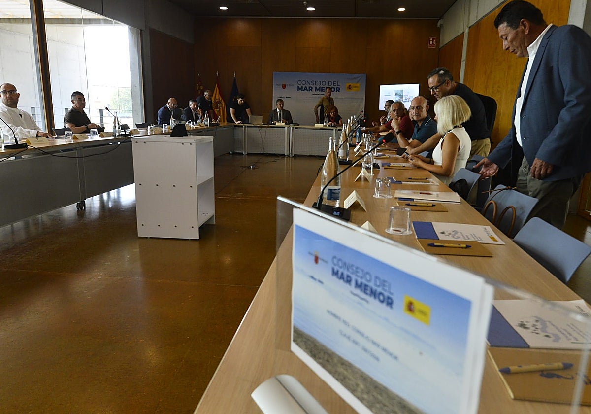 Reformas ambientales, obras contra riadas y nuevas regulaciones en el Mar Menor para la recta final de año