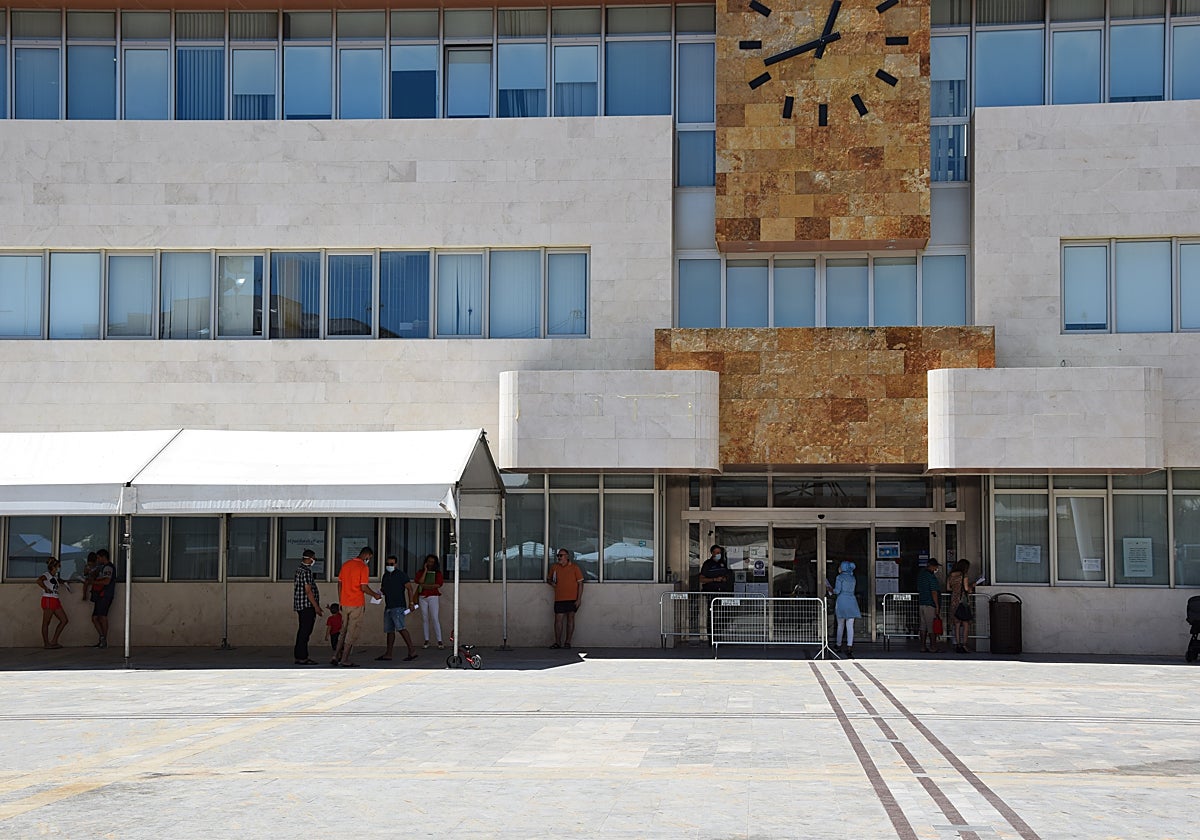 Fachada del Ayuntamiento de San Javier, en una imagen de archivo.