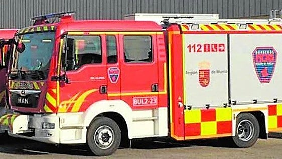 Alarma en el centro de Molina por un incendio en una vivienda que se saldó con dos atendidos