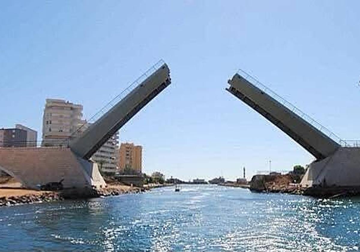 El puente del Estacio, abierto tras su reparación.