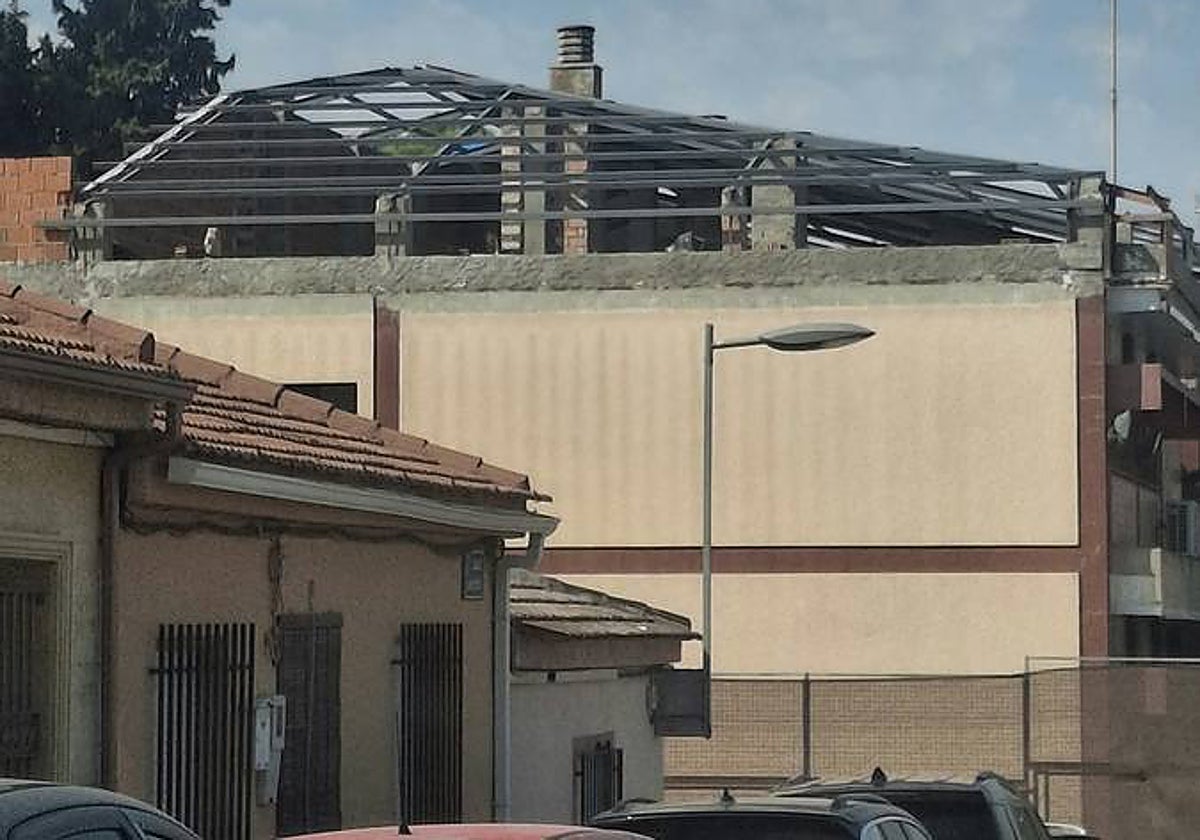 Aspecto, ayer, de la cubierta del CEIP San Miguel, de Molina de Segura.