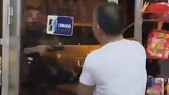 Detenido tras robar en una tienda Murcia y dispararle en un ojo al dependiente