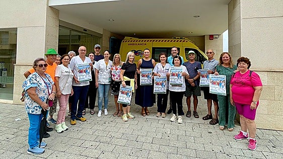 Fortuna promueve paseos saludables de pacientes con sus enfermeros de cabecera