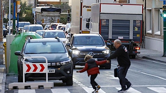 Casi 273.000 murcianos expuestos al ruido ambiental del tráfico se quedan fuera de la protección europea