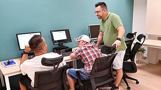 El Ministerio remite a la Consejería el mismo día dos órdenes contrapuestas sobre la FP especial
