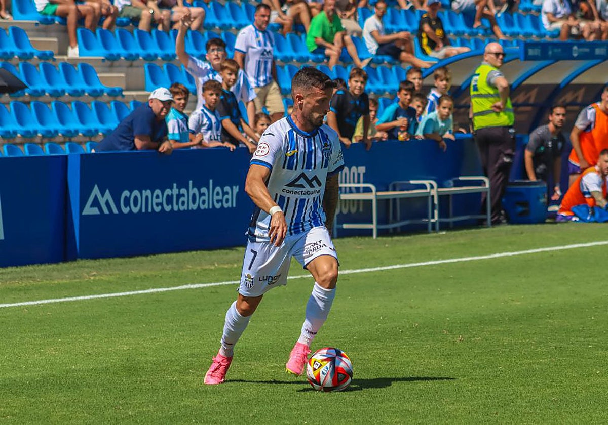 Javi Moreno, durante su etapa en el Atlético Baleares.