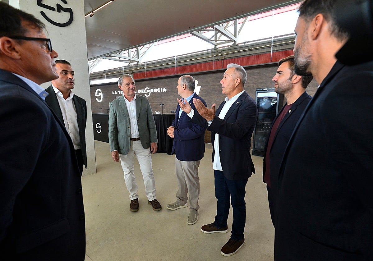 El Real Murcia busca en el Enrique Roca ingresos para sortear el concurso