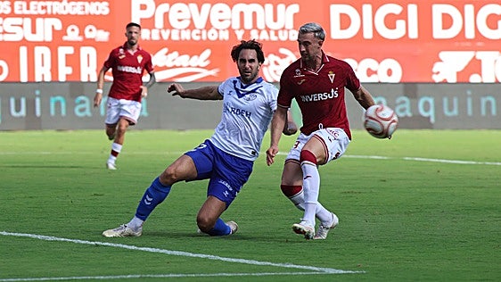 La hegemonía de Flakus en el Real Murcia, en peligro por el nivel de Álvaro Giménez