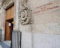 Salamanca trata de evitar con un recurso que los 'papeles' viajen a Cataluña