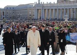 Francisco, hoy, a su llegada al Vaticano. / EFE