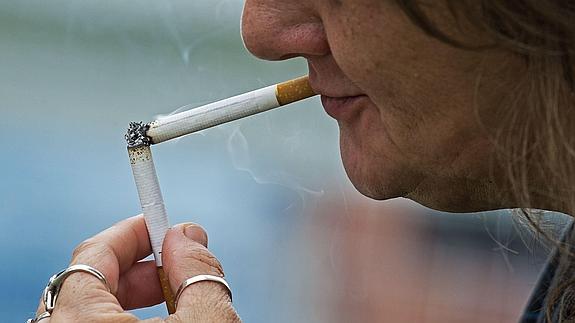 La segunda y tercera mayor tabacaleras de EE UU negocian su fusión