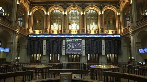 Interior de la Bolsa de Madrid. 