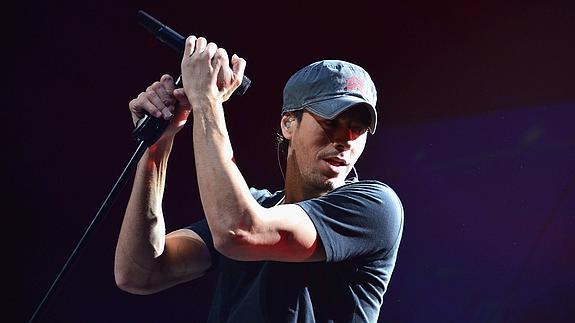 Enrique Iglesias. 