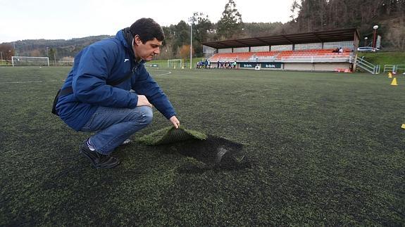 La hierba artificial en mal estado multiplica por cinco el riesgo de lesión del ligamento cruzado