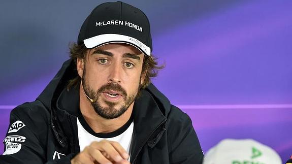 Fernando Alonso en una rueda de prensa. 