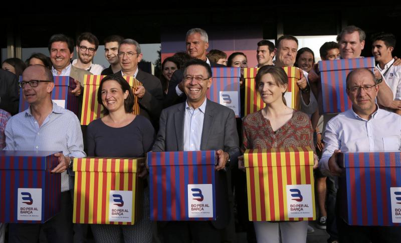 Bartomeu, junto a los miembros de su equipo. 