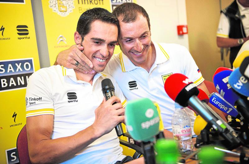 Iván Basso junto a Alberto Contador. 