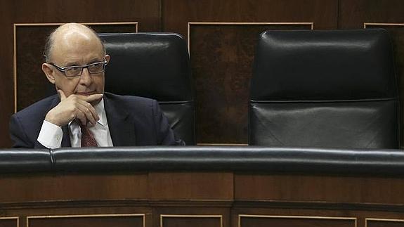 Cristóbal Montoro durante el pleno de esta mañana.