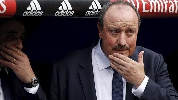 Rafa Benítez, en el banquillo del Bernabéu. 