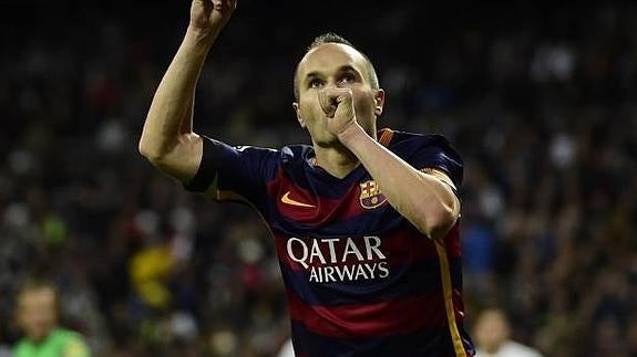 Andrés Iniesta celebra su gol ante el Madrid. 