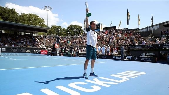 Roberto Bautista, celebrando el título conquistado en Auckland. 