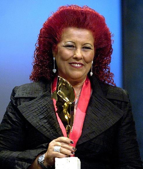 Consuelo Císcar, tras recoger un premio. 