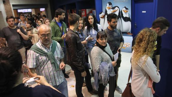 Colas para acceder a las salas en la pasada edición de la Fiesta del Cine.