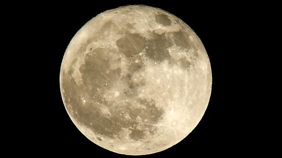 Imagen de la Luna llena.