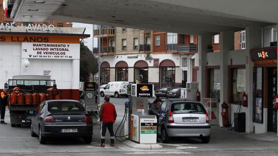 El precio medio del litro de gasolina está en 1,246 euros.