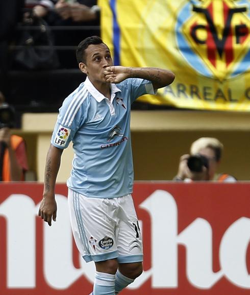 Fabián Orellana, en un partido con el Celta. 