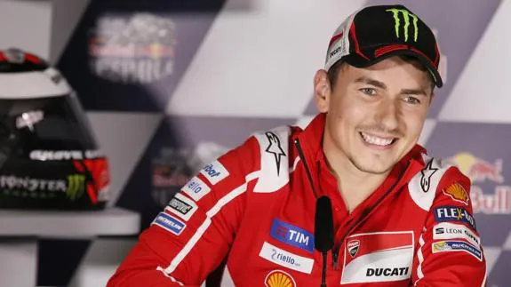 Jorge Lorenzo, durante su comparecencia ante los medios en Jerez. 