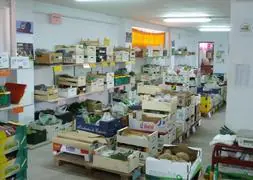 Productos ecológicos en un almacén de Biosegura empaquetados para ser recogidos por los clientes después de haber hecho su pedido por Internet. :: Biosegura