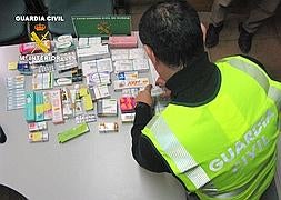 Un detenido por tráfico de medicamentos ilegales y tabaco de contrabando