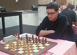 José Carlos Ibarra, en una partida en Roquetas de Mar. :: LV