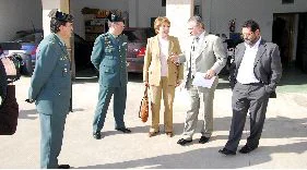 ESTRENO. El delegado del Gobierno, Ángel González (2d), junto a la alcaldesa, Pepa García, y el coronel Benjamín Mora. / AYTO.