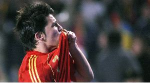 UN 'CRACK'. David Villa celebra el gol que marcó ayer a Italia y que dio el triunfo a España. / REUTERS