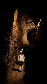 INTERIOR. Imagen de una de las grutas de la Agrupa Vicenta. / LV