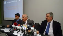 Luc Stamenic, Manuel Pérez y Juan Martínez, durante la presentación del plan de viabilidad. / ISRAEL SÁNCHEZ / AGM