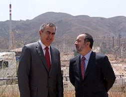 Tovar y Vázquez ayer en las obras. / DG