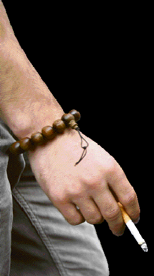 Los jóvenes que fuman consumen una media de diez cigarrillos al día