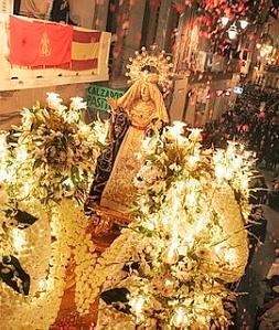 La Virgen marraja reforma su trono y le quita 260 kilos