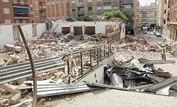 La iglesia de Cristo Rey se convierte en escombros